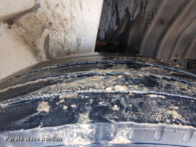 image for item IG9178 2007 International 4300  box truck