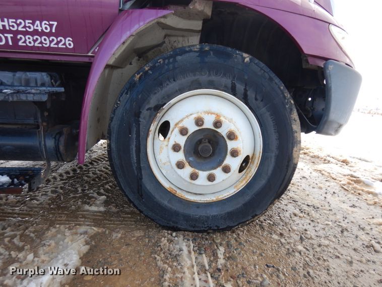 image for item IG9178 2007 International 4300  box truck