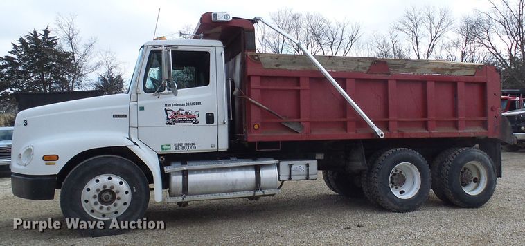 image for item DC2762 1997 Freightliner FL112  dump truck