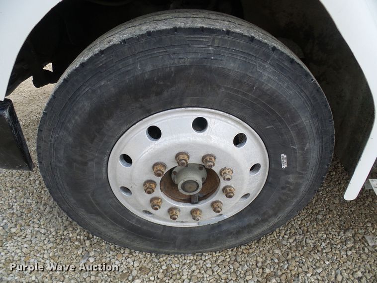 image for item DC2762 1997 Freightliner FL112  dump truck