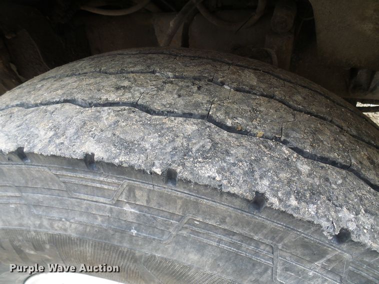 image for item DC2762 1997 Freightliner FL112  dump truck