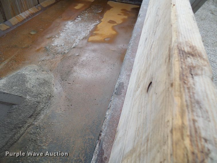 image for item DC2762 1997 Freightliner FL112  dump truck