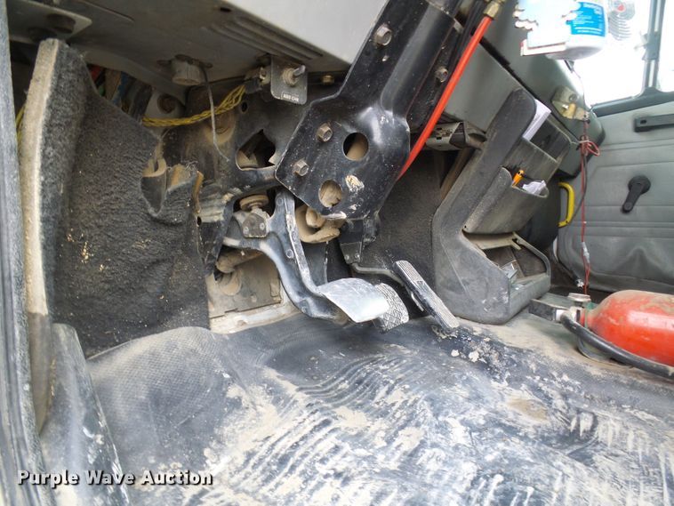 image for item DC2762 1997 Freightliner FL112  dump truck