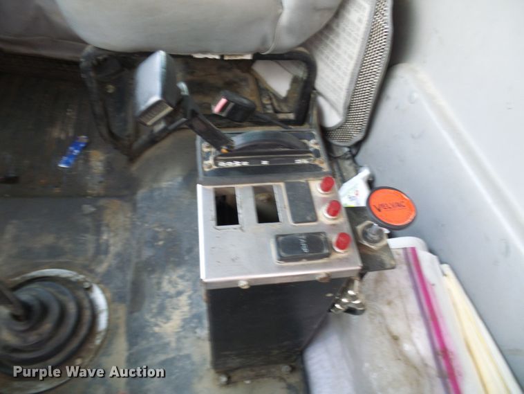 image for item DC2762 1997 Freightliner FL112  dump truck