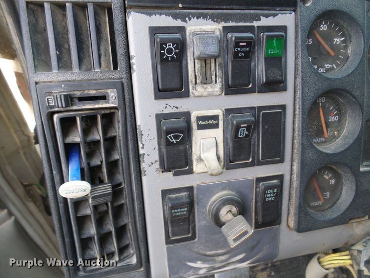 image for item DC2762 1997 Freightliner FL112  dump truck