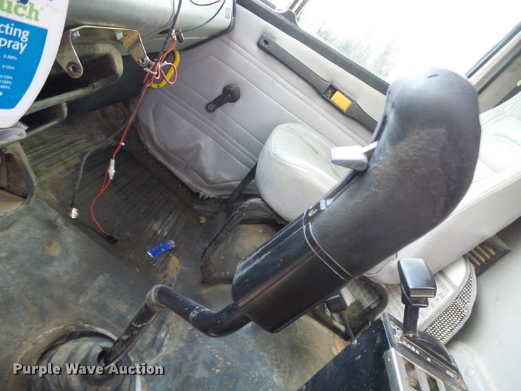 image for item DC2762 1997 Freightliner FL112  dump truck