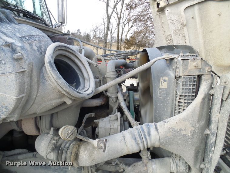 image for item DC2762 1997 Freightliner FL112  dump truck