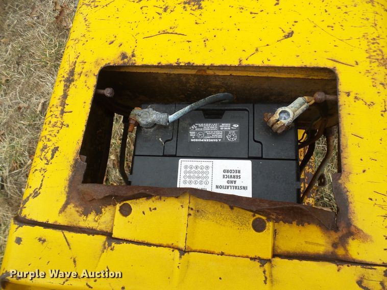 image for item DC2821 Massey Ferguson MF2200  forklift