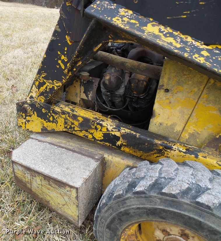 image for item DC2822 1976 New Holland L775  skid steer loader