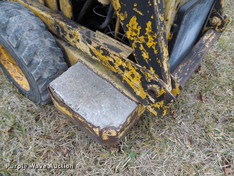 image for item DC2822 1976 New Holland L775  skid steer loader