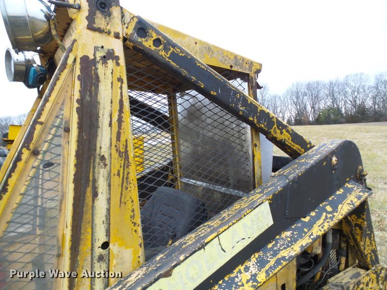 image for item DC2822 1976 New Holland L775  skid steer loader