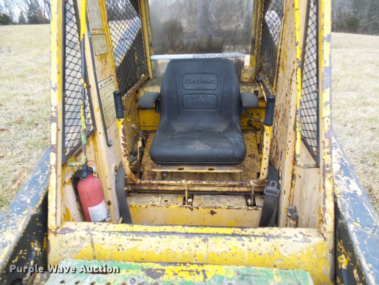 image for item DC2822 1976 New Holland L775  skid steer loader