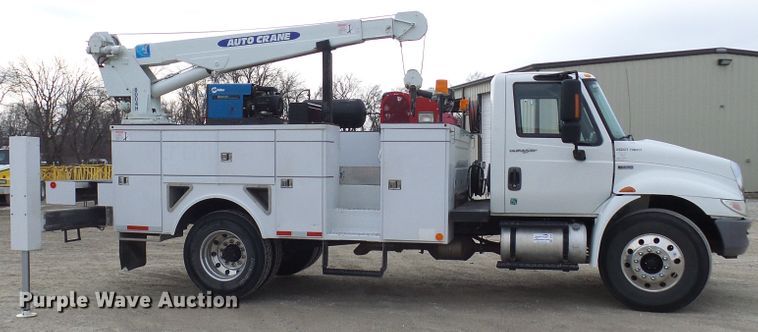 image for item DC2833 2013 International 4300  service truck