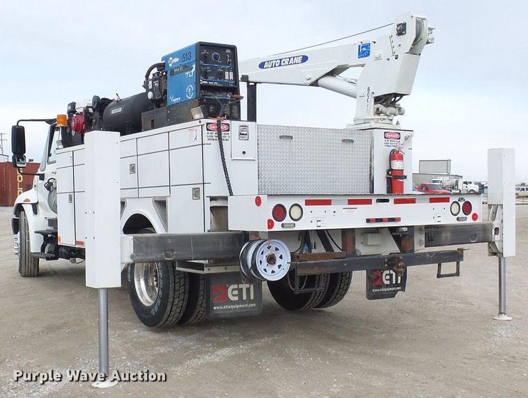 image for item DC2833 2013 International 4300  service truck