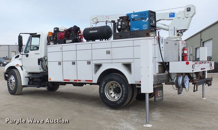 image for item DC2833 2013 International 4300  service truck