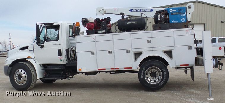image for item DC2833 2013 International 4300  service truck
