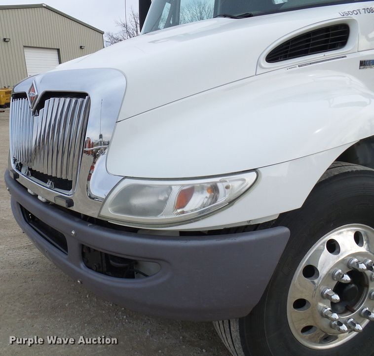 image for item DC2833 2013 International 4300  service truck