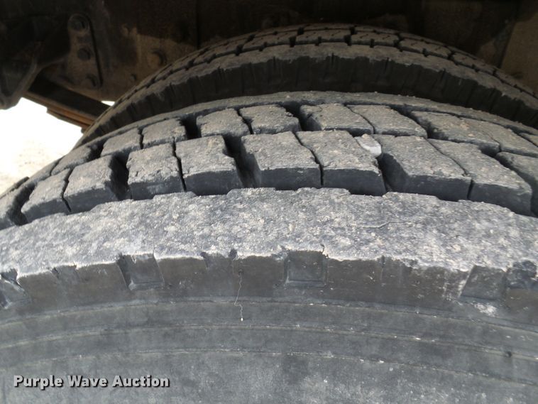 image for item DC2833 2013 International 4300  service truck