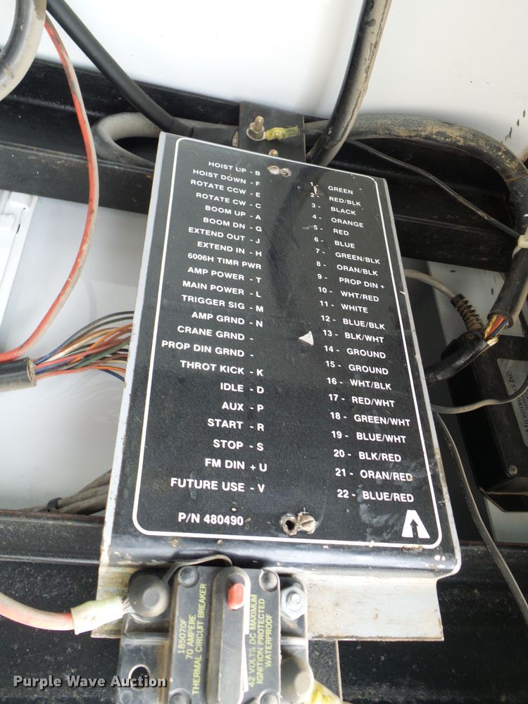 image for item DC2833 2013 International 4300  service truck