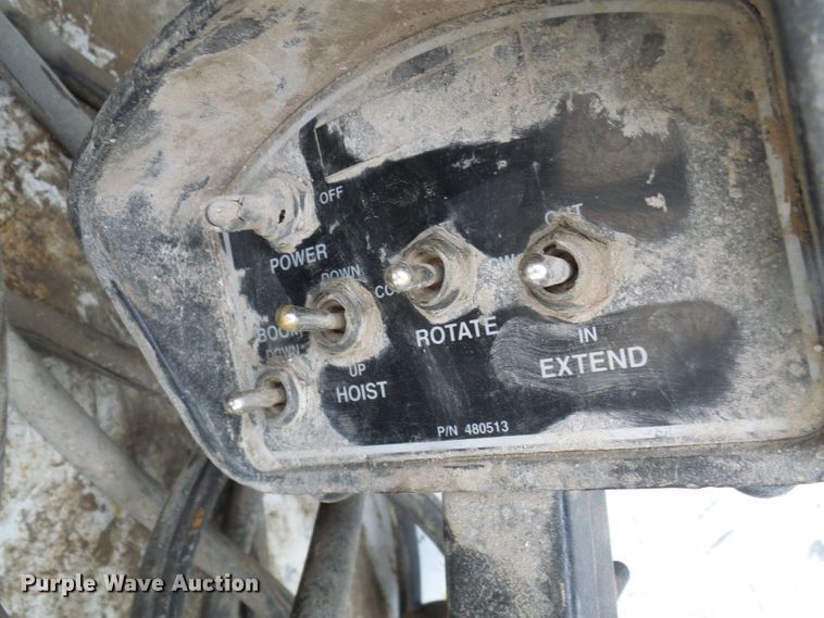 image for item DC2833 2013 International 4300  service truck