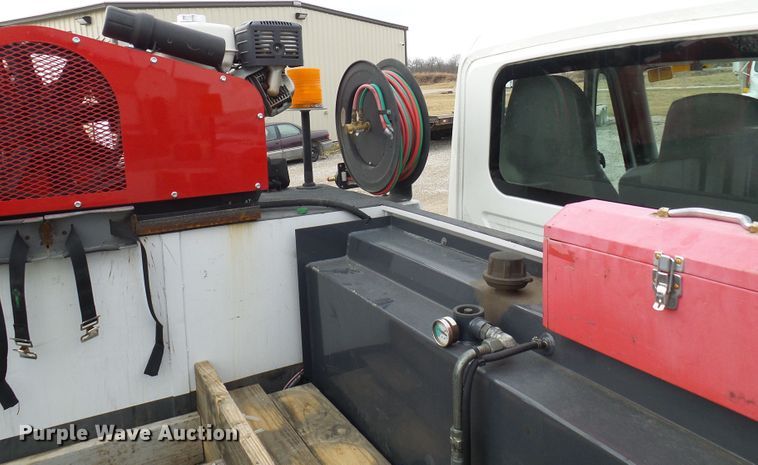 image for item DC2833 2013 International 4300  service truck