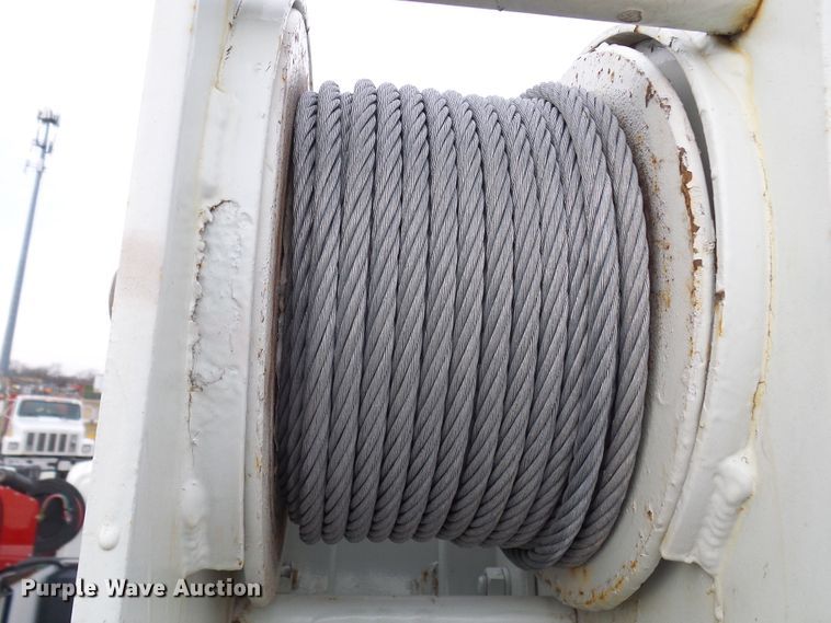 image for item DC2833 2013 International 4300  service truck