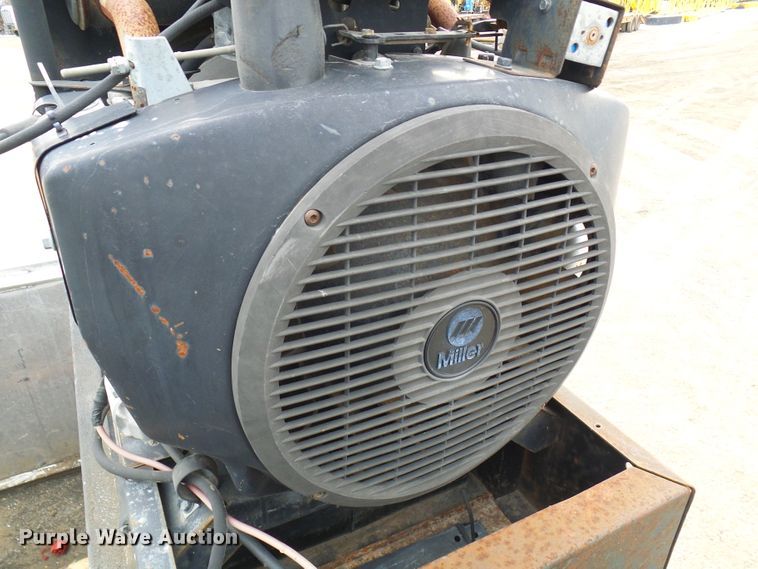 image for item DC2833 2013 International 4300  service truck