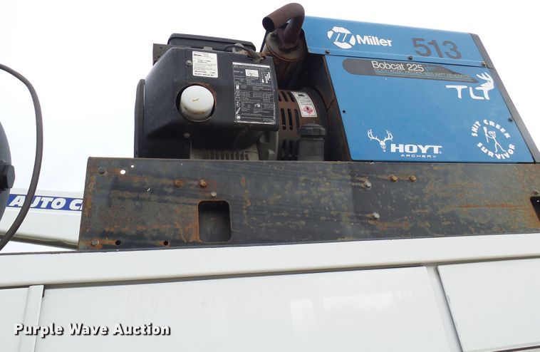 image for item DC2833 2013 International 4300  service truck