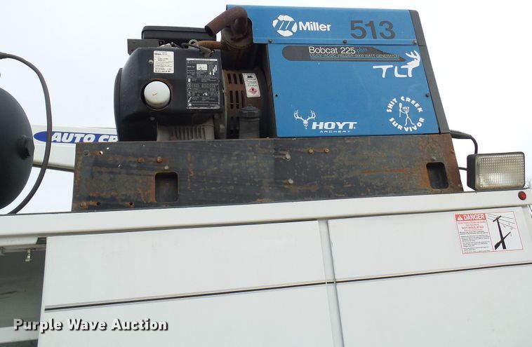 image for item DC2833 2013 International 4300  service truck