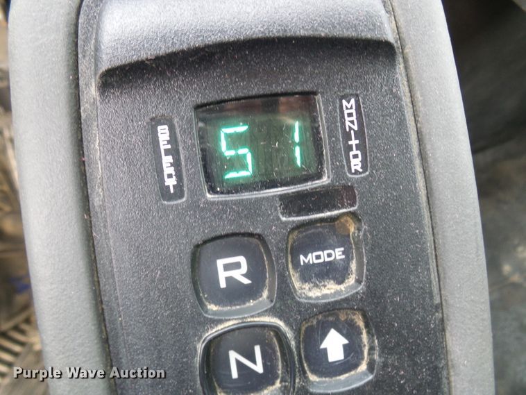 image for item DC2833 2013 International 4300  service truck