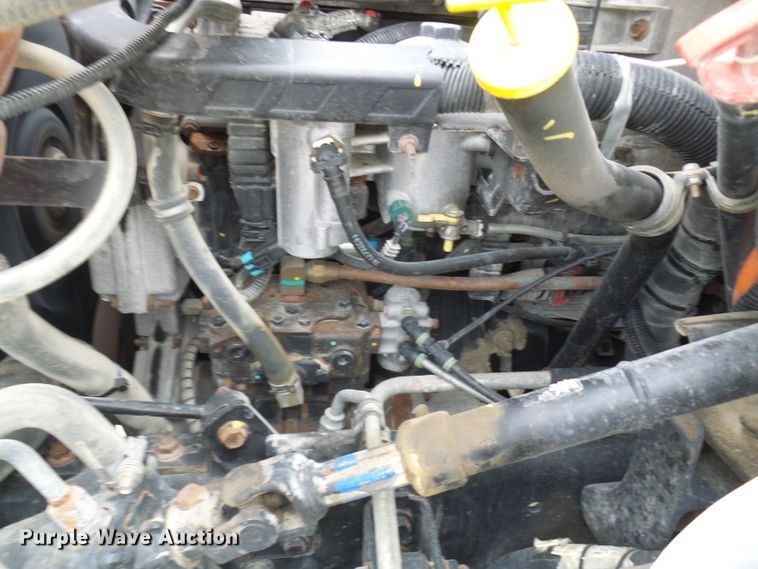 image for item DC2833 2013 International 4300  service truck