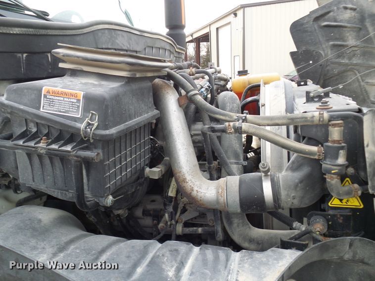 image for item DC2833 2013 International 4300  service truck