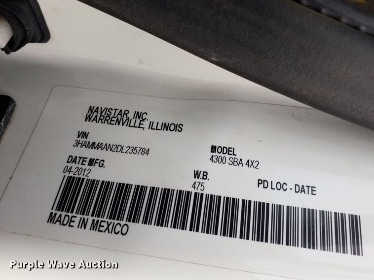 image for item DC2833 2013 International 4300  service truck