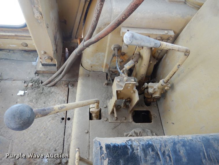 image for item DC8920 1974 Caterpillar D9G dozer