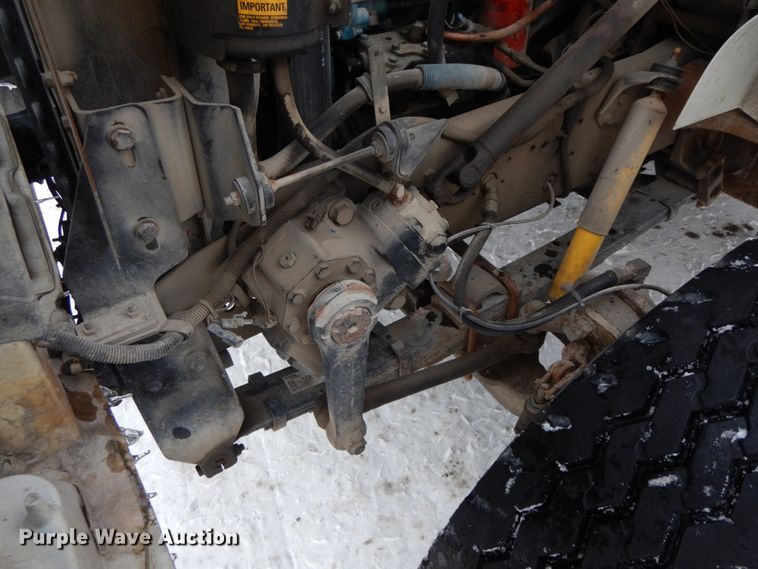 image for item DF6361 2000 International 4700  digger derrick truck