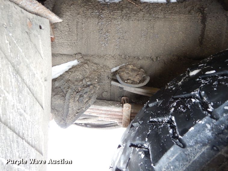 image for item DF6361 2000 International 4700  digger derrick truck