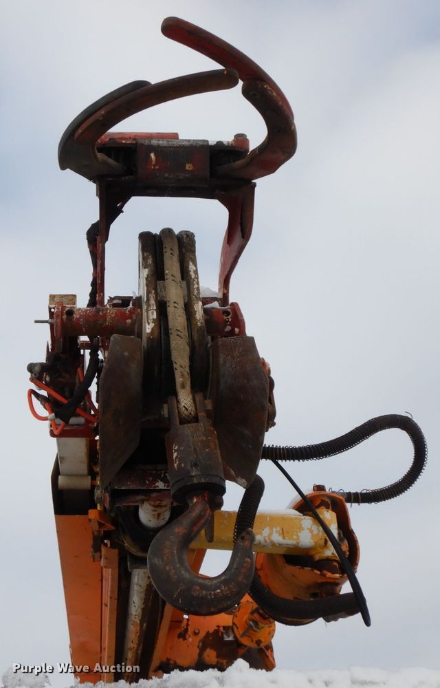 image for item DF6361 2000 International 4700  digger derrick truck