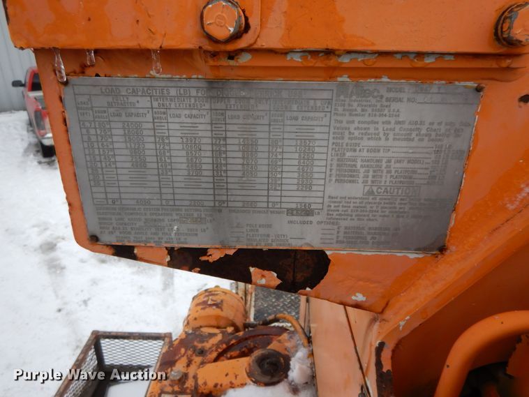 image for item DF6361 2000 International 4700  digger derrick truck