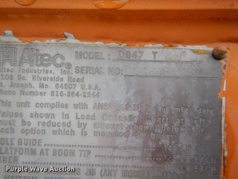 image for item DF6361 2000 International 4700  digger derrick truck