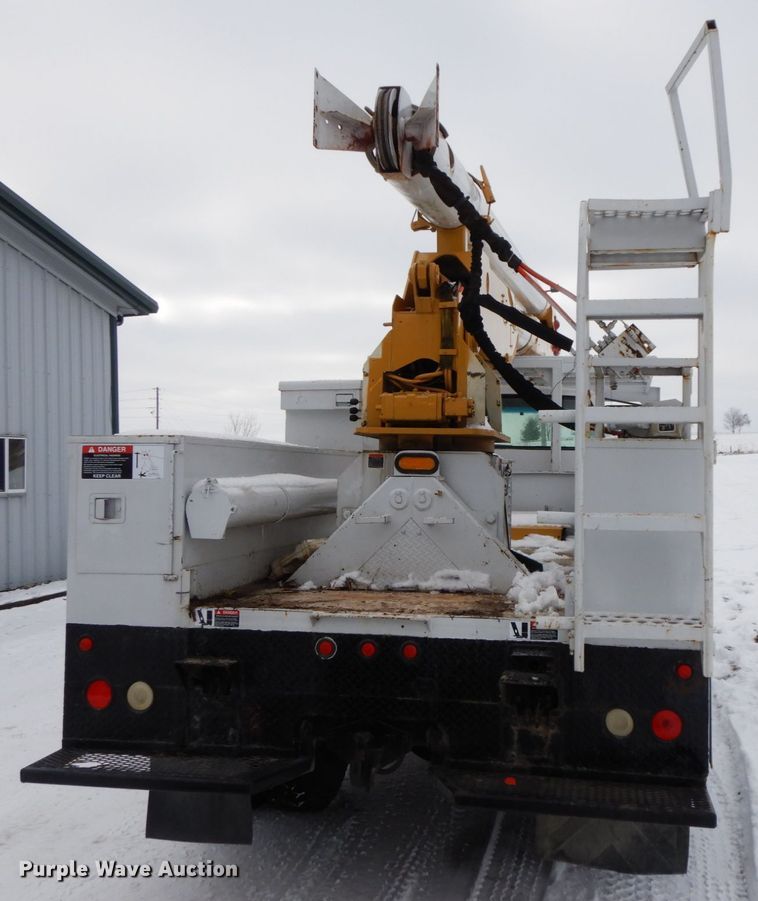 image for item DF6362 1994 GMC TopKick  bucket truck