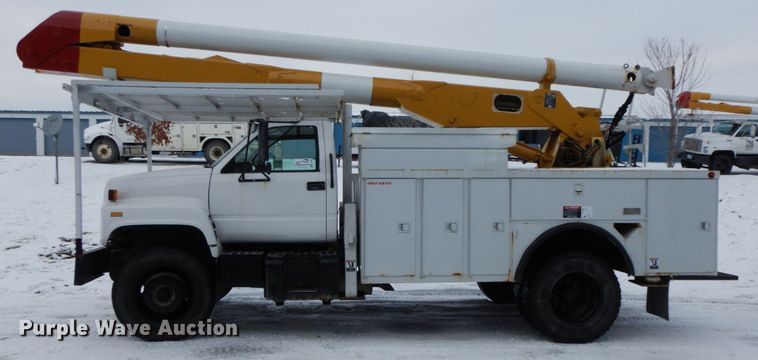 image for item DF6362 1994 GMC TopKick  bucket truck