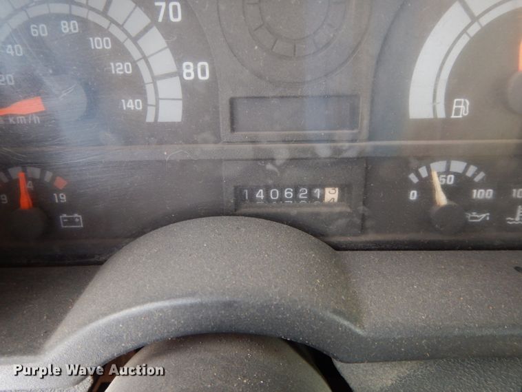 image for item DF6362 1994 GMC TopKick  bucket truck