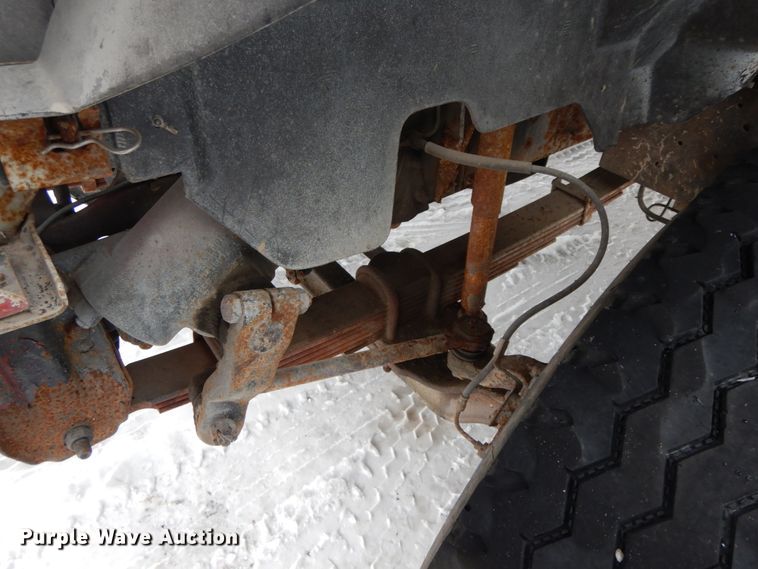 image for item DF6362 1994 GMC TopKick  bucket truck