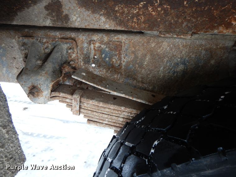 image for item DF6362 1994 GMC TopKick  bucket truck