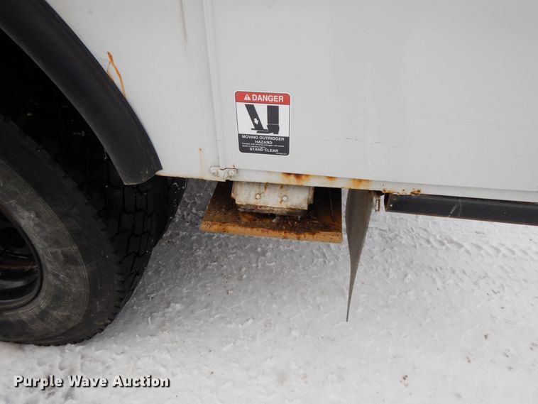 image for item DF6362 1994 GMC TopKick  bucket truck