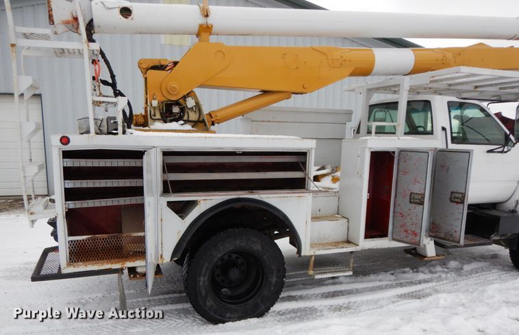 image for item DF6362 1994 GMC TopKick  bucket truck