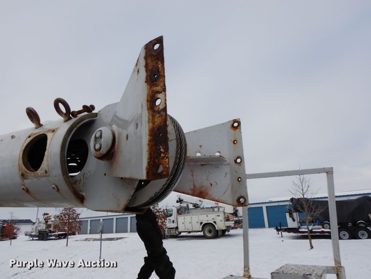 image for item DF6362 1994 GMC TopKick  bucket truck