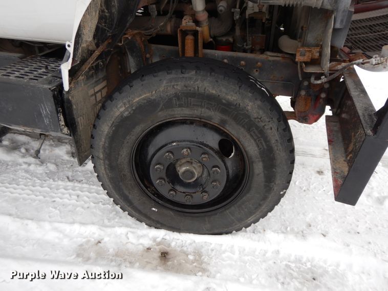 image for item DF6362 1994 GMC TopKick  bucket truck