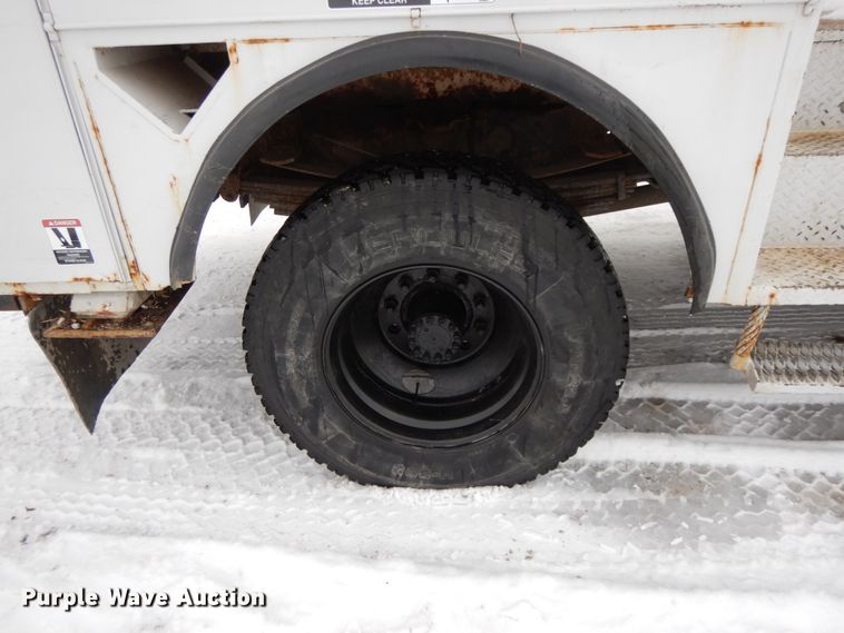 image for item DF6362 1994 GMC TopKick  bucket truck