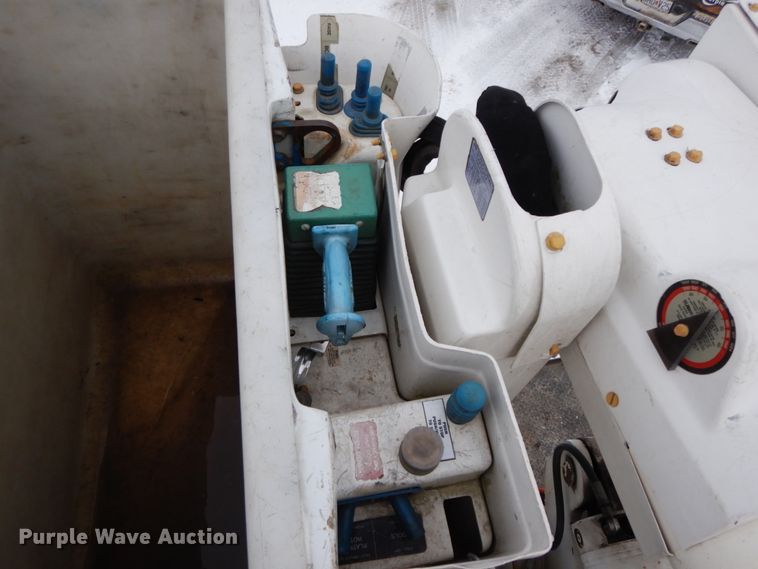 image for item DF6363 Altec bucket truck bed